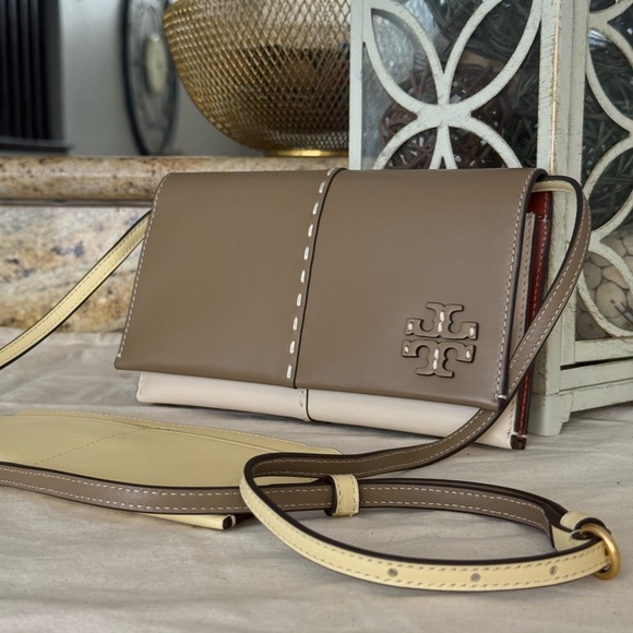 NWT!!Tory Burch McGraw wallet crossbody with zip cardholder